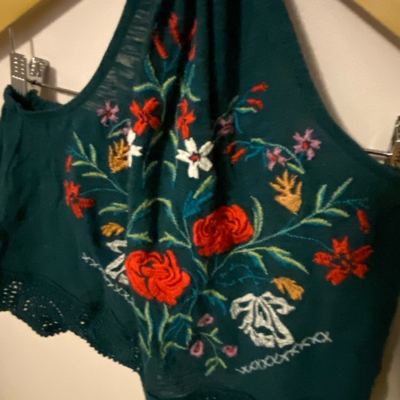 Perfect condition Grecian tie halter top - Picture 5 of 5